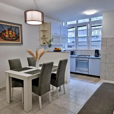 Anka Apartamento Omiš